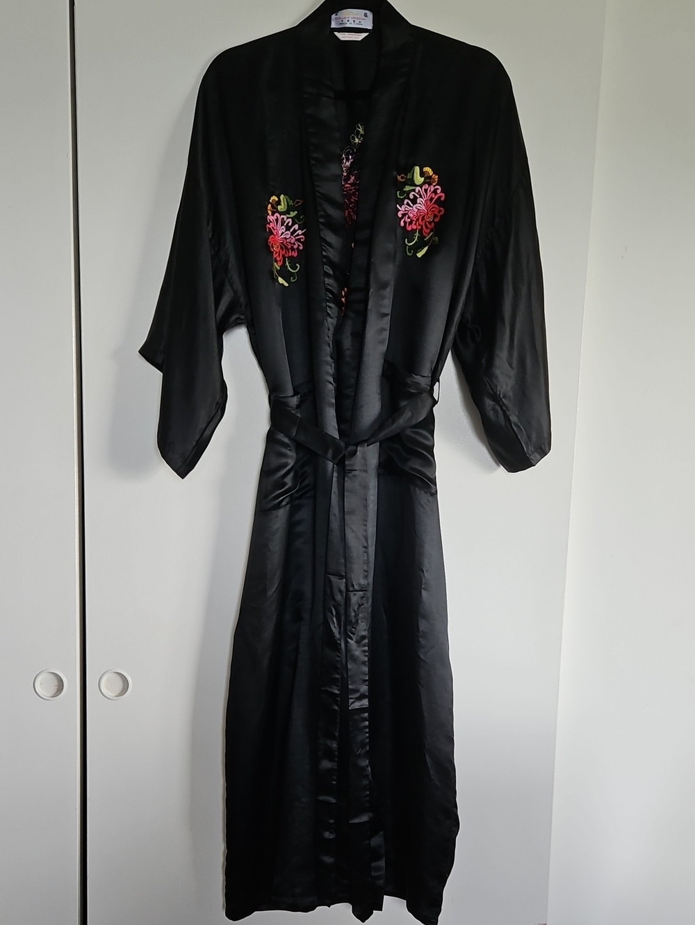 Vintage Golden Dragon Silk Robe Size Medium